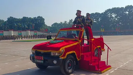 রাজশাহীতে সেনাবাহিনী প্রধান কুচকাওয়াজ