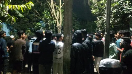 কোরআন পোড়ানোর ঘটনায় মুন্সীগঞ্জে উত্তেজনা : আটক ২