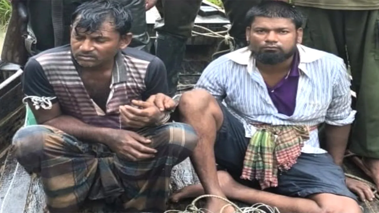 সুন্দরবনে হরিণ শিকার করতে গিয়ে আটক ২, উদ্ধার ‘মালা’ ফাঁদ