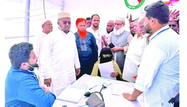 রাঙ্গুনিয়ায় ২ হাজার মানুষকে ফ্রি চিকিৎসাসেবা দিলেন ডা: এ টি এম রেজাউল করিম