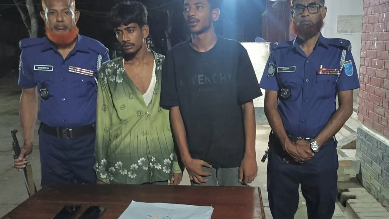 ফরিদপুরে সেনা সদস্যের ওপর হামলা, ইয়াবাসহ ২ আসামি গ্রেফতার