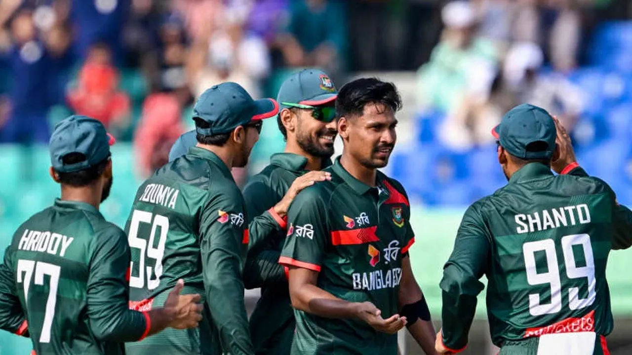 তাসকিন-মোস্তাফিজে কাঁপছে অস্ট্রেলিয়া, ০ রানে নেই ৩ উইকেট!