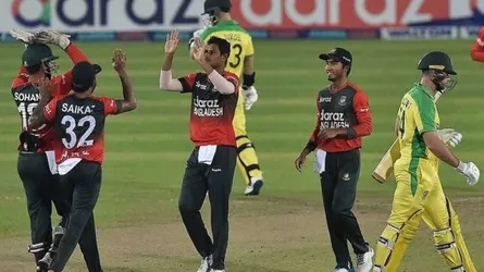 বাংলাদেশের বিপক্ষে মাঠে নামার আগে বড় ধাক্কা খেল অস্ট্রেলিয়া