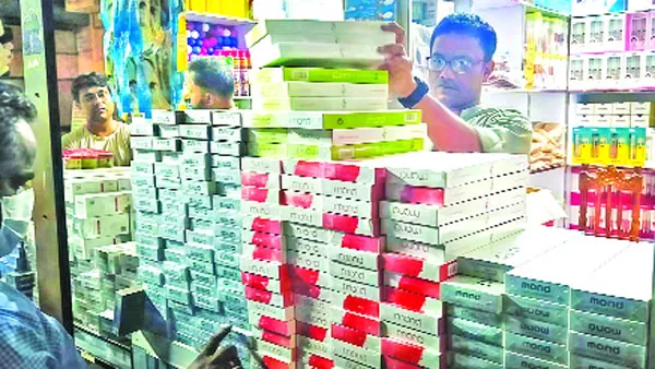অবৈধ সিগারেটের রমরমা ব্যবসা দেশজুড়ে