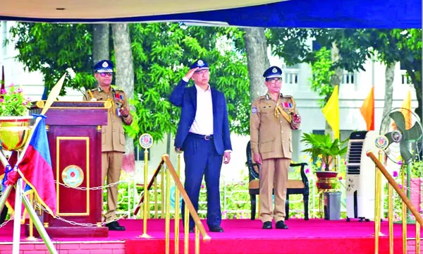 আমরা এমন পুলিশ চাই যারা ক্ষমতার অপব্যবহার করবে না : স্বরাষ্ট্রমন্ত্রী