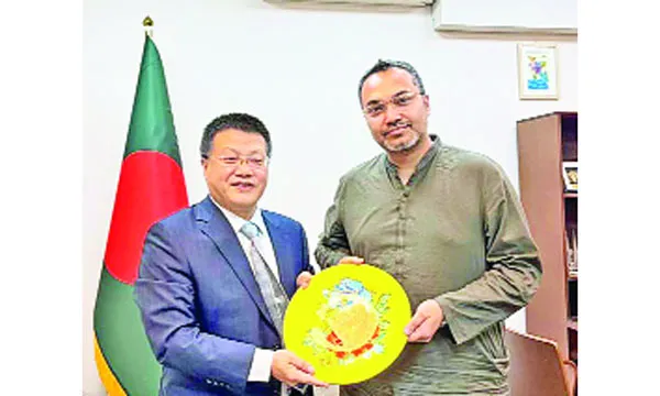 প্রধানমন্ত্রীর উপদেষ্টা মাহদী আমিনের সাথে চীনা রাষ্ট্রদূতের সাক্ষাৎ