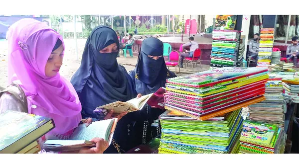 কম সমাগমে নেই প্রত্যাশিত বিক্রি