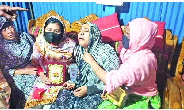 মিরসরাইয়ে তুচ্ছ ঘটনায় বিএনপির ২  গ্রুপে সংঘর্ষ, ১ জনকে কুপিয়ে হত্যা