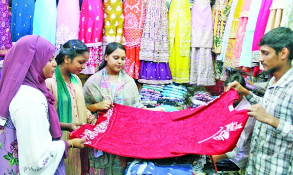 ঐতিহ্য, ফ্যাশন আর সাশ্রয়ী  বাজারের মিলনমেলা