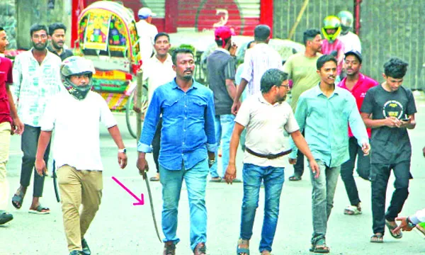 চট্টগ্রামের সিটি কলেজে ছাত্রদলের সাথে সংঘর্ষে শিবির কর্মীর পা বিচ্ছিন্ন