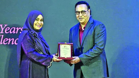 মালদ্বীপের শিক্ষা খাতে গৌরবময় অবদানের স্বীকৃতি পেলেন আহমেদ মুত্তাকী