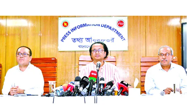 শেখ হাসিনার বক্তব্য প্রচার নিষেধ, গণমাধ্যমকে আদালতের  নির্দেশনা মানতে হবে : তথ্য উপদেষ্টা