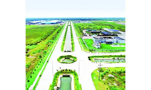 এসইজেড আছে, বিনিয়োগ নেই