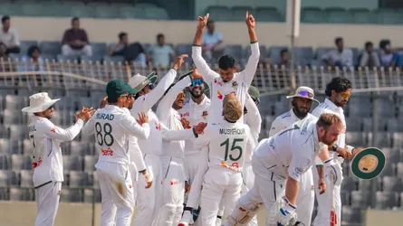 শততম টেস্টে ম্যাচ সেরা মুশফিক, বড় জয় বাংলাদেশের