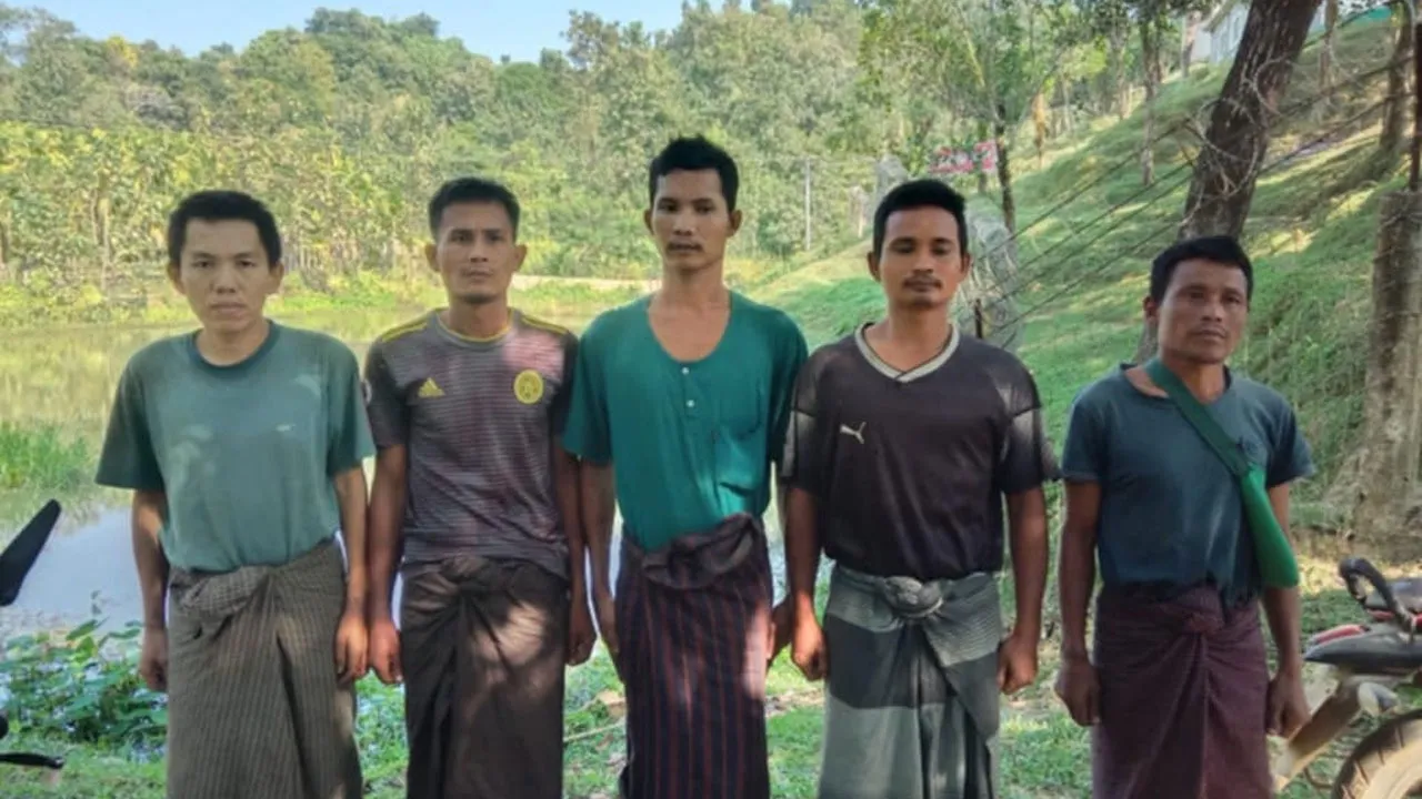 নাইক্ষ্যংছড়ি সীমান্ত থেকে মিয়ানমারের নিরাপত্তা বাহিনীর ৫ সদস্য আটক