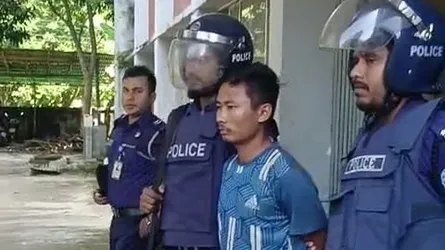 বান্দরবানে ইজিবাইকচালক হত্যা : যুবক গ্রেফতার