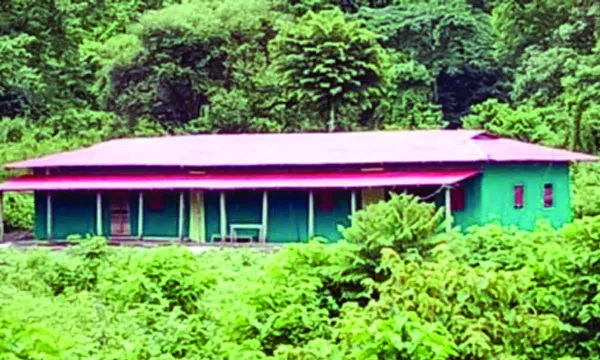 পাহাড়ে জটিল রূপ নিচ্ছে প্রাথমিক শিক্ষা সঙ্কট