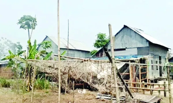 বিদ্যুৎ শিক্ষা চিকিৎসাবঞ্চিত  শিবচরের হাজারো পরিবার