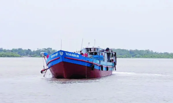 কপোতাক্ষে রাতভর বালু লুট রাজস্ব হারাচ্ছে সরকার