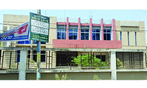 জ্বালানি সঙ্কটে আমতলীর কৃষি রেডিও সম্প্রচার বন্ধ