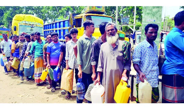 ডিজেল-সার সঙ্কট ও শিলাবৃষ্টির আঘাত