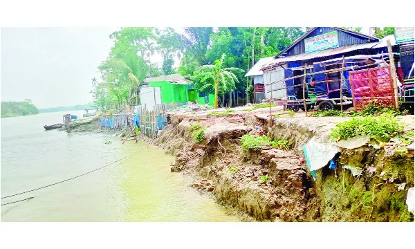 সন্ধ্যা নদী ও গাবখান মোহনায় তীব্র ভাঙন