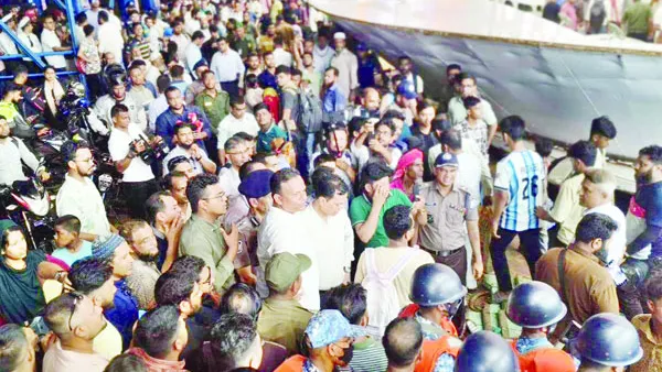 ফিরতি পথেও উপচে পড়া ভিড়