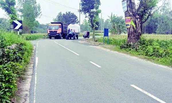 বাঁক ও রেলক্রসিংয়ে ঝুঁকিপূর্ণ লালমনিরহাট বুড়িমারী মহাসড়ক, ১৫ মাসে ৩৪ প্রাণহানি