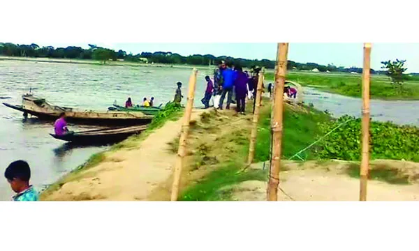 কৈজানি নদীতে ব্রিজের অভাবে সীমাহীন দুর্ভোগ
