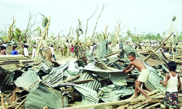 মেঘের গর্জনে আজও আঁতকে ওঠে জনপদ