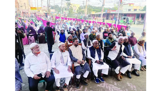 মুক্তাগাছায় জনতার মুখোমুখি মতিউর রহমান আকন্দ