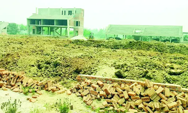 মান্দায় মিনি স্টেডিয়াম নির্মাণে অনিয়ম