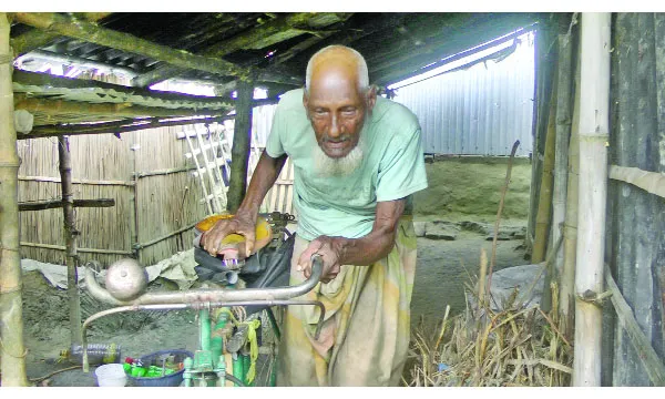 ক্ষুধার কাছে হার মানেননি ১১৬ বছরের আব্দুল বারী