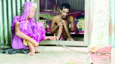 ৩০ বছর শিকলে বন্দী সাইফুলের মানবেতর জীবন