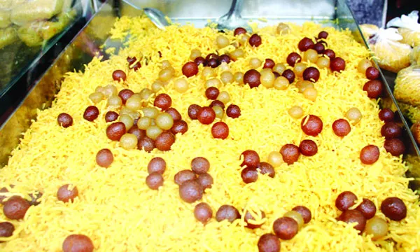 ফুলবাড়ীতে ইফতারের বিশেষ  আকর্ষণ ছানার পোলাও