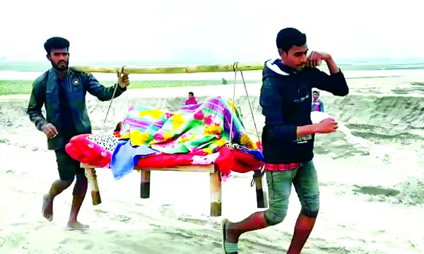 নাব্যতা সঙ্কটে ফুলছড়ি চরাঞ্চলে জনজীবন পর্যুদস্ত