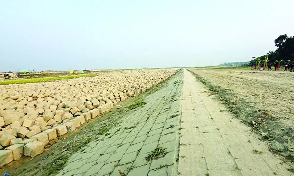 পদ্মাপাড়ের আতঙ্কিত জনপদে স্বস্তি ফিরেছে