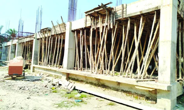 সোনাগাজী উপজেলা স্বাস্থ্য কমপ্লেক্সের কাজ দেড় বছরেও শেষ হয়নি