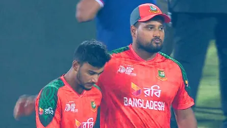 সুপার ওভারে স্বপ্নভঙ্গ বাংলাদেশের, চ্যাম্পিয়ন পাকিস্তান