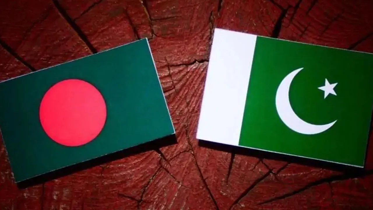 সংস্কৃতিমন্ত্রীর সাথে পাকিস্তানের হাইকমিশনারের সৌজন্য সাক্ষাৎ