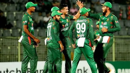 অস্ট্রেলিয়ার বিপক্ষে যে একাদশ নিয়ে মাঠে নামবে বাংলাদেশ