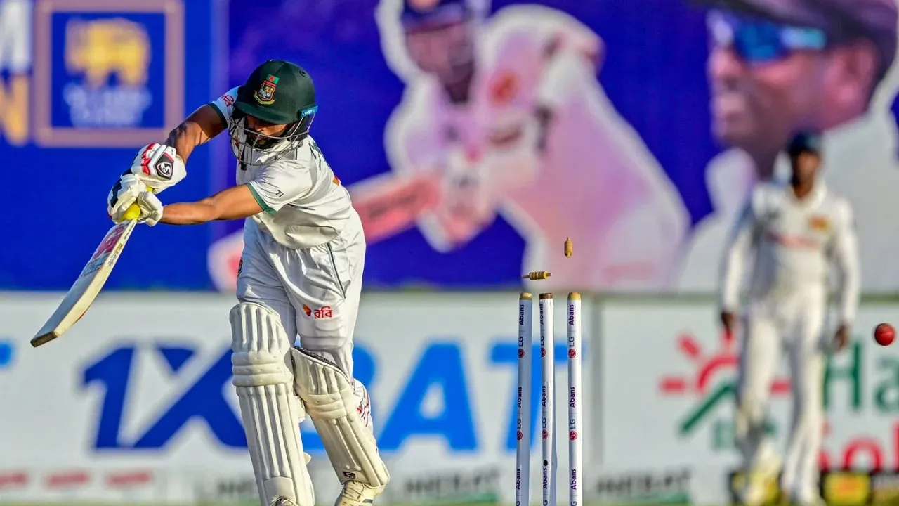 শেষ বিকেলে বাংলাদেশের ব্যাটিং ধস, ৫ শ’ করতে পারবে টাইগাররা!