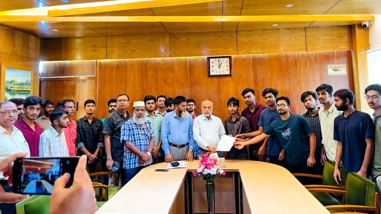 বাকৃবি শিক্ষার্থীদের বাকসুর তফসিলসহ ৯ দফা সংস্কার দাবি