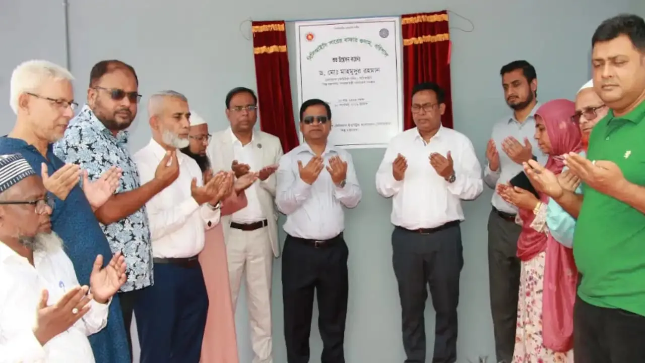 সার নিয়ে গুজবে আতঙ্কিত না হয়ে তথ্য যাচাইয়ের আহ্বান বিসিআইসি চেয়ারম্যানের