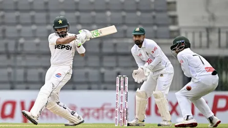 স্বস্তি নিয়ে মধ্যাহ্ন বিরতিতে বাংলাদেশ