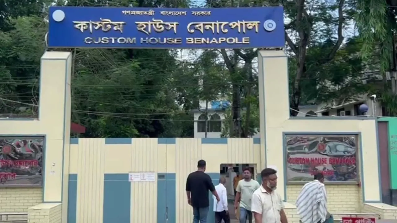 শনিবার ছুটির দিনেও খোলা থাকবে বেনাপোল কাস্টমস হাউস