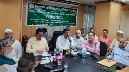 ‘সরকারকে বিপদে ফেলতে পিক সিজনে নতুন সার ডিলার নীতিমালা জারি’