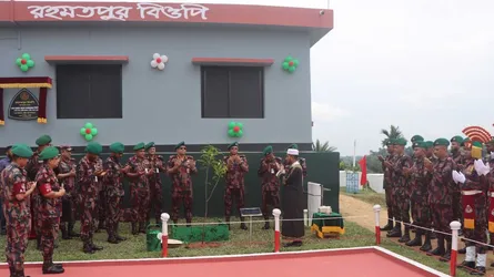 দুর্গম পার্বত্য সীমান্ত পরিদর্শনে বিজিবি মহাপরিচালক, বিওপি উদ্বোধন
