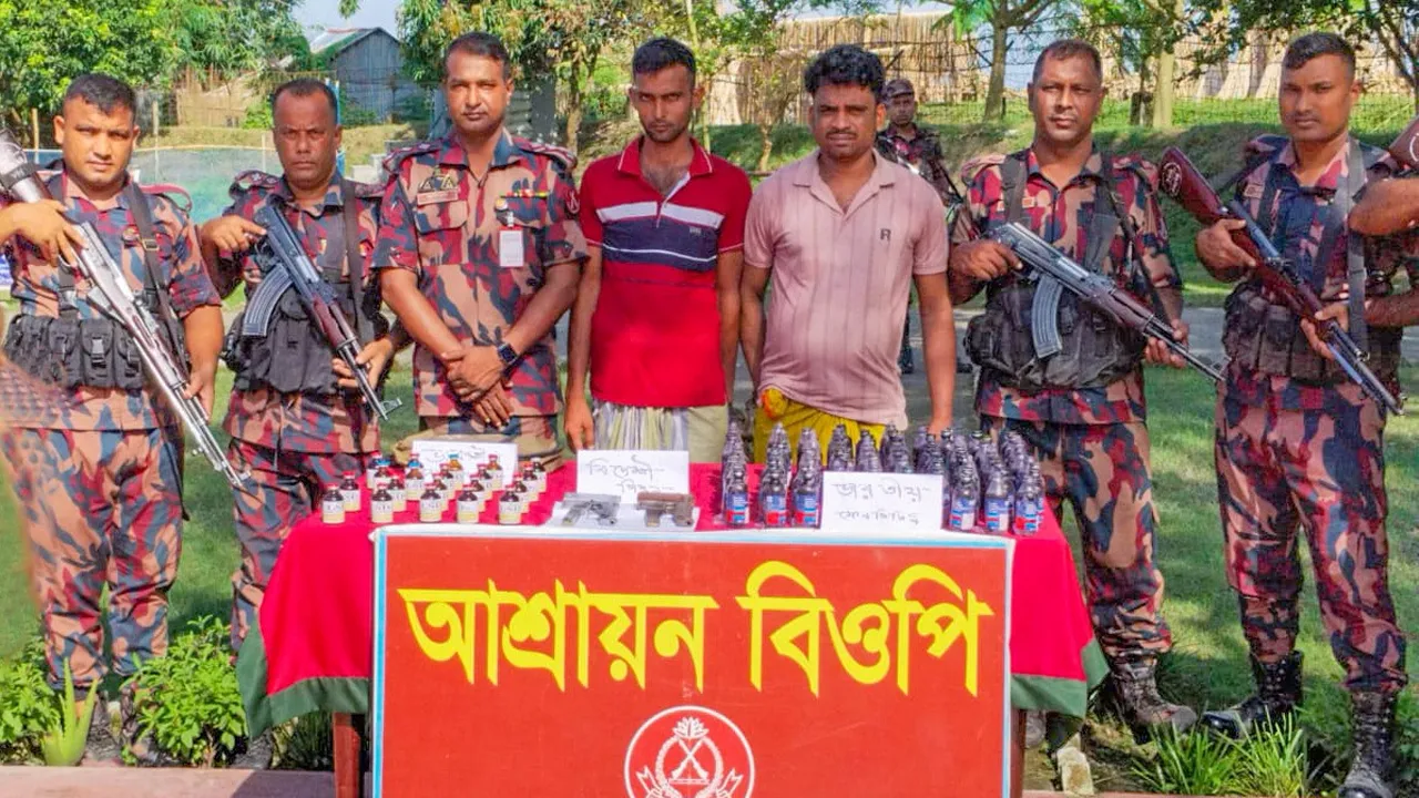দৌলতপুরে ১১ কোটি টাকার মাদক ও অস্ত্রসহ আটক ৫