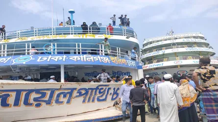 ভোলার ইলিশাঘাটে ঈদে ঘরমুখো মানুষের ঢল